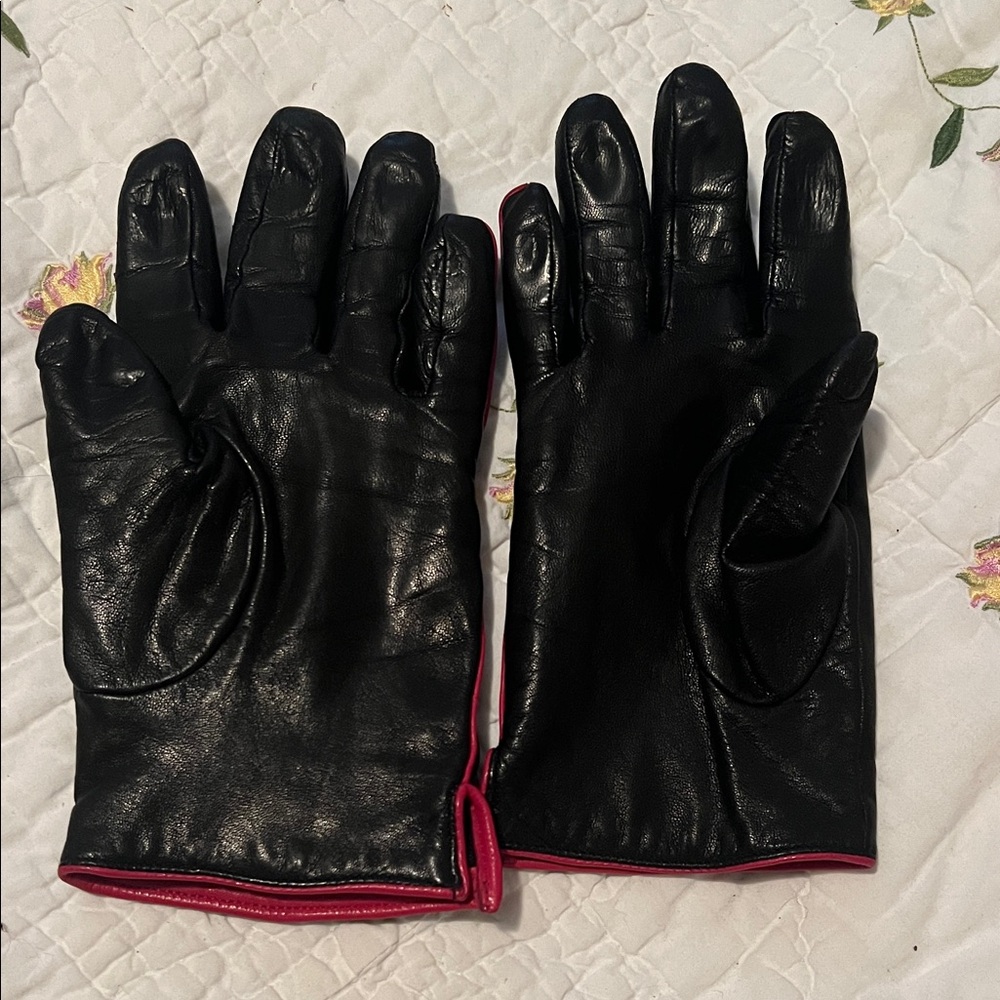 Black Gloves with pink Trim - Picture 2 of 3